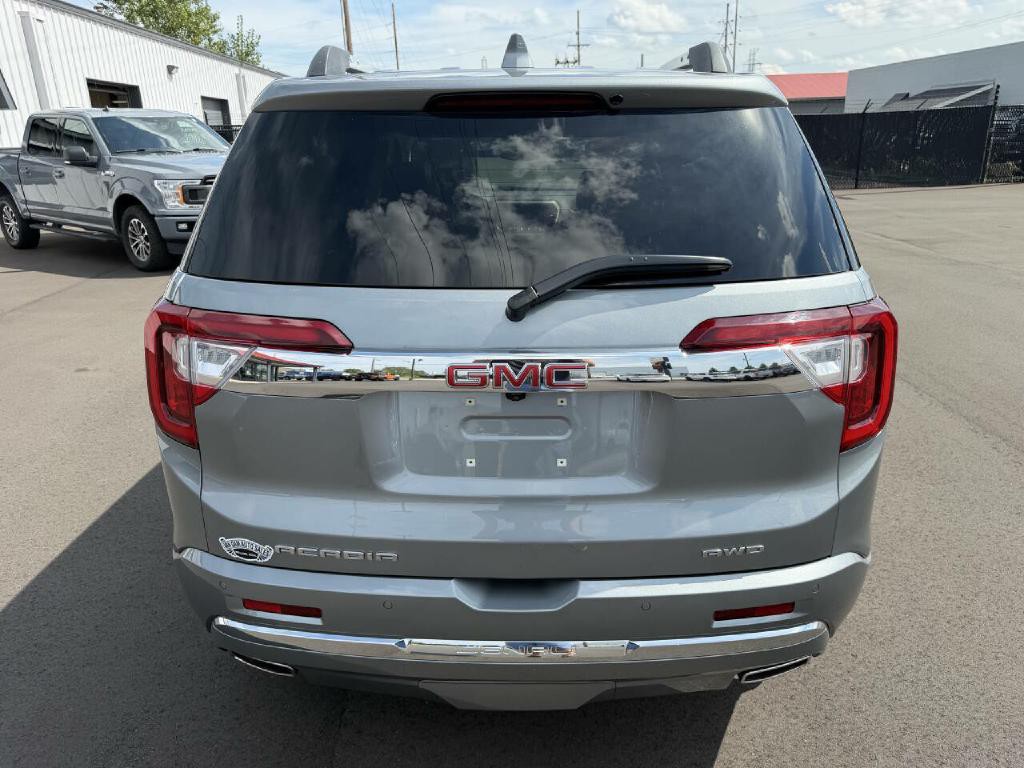 2023 GMC Acadia Image 7
