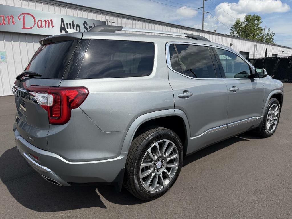 2023 GMC Acadia Image 8