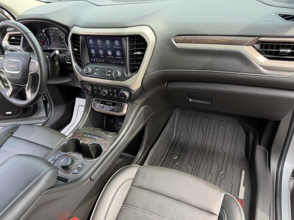 2023 GMC Acadia Image 18