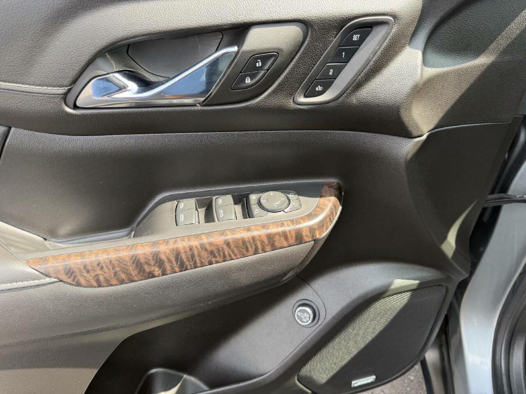 2023 GMC Acadia Image 28