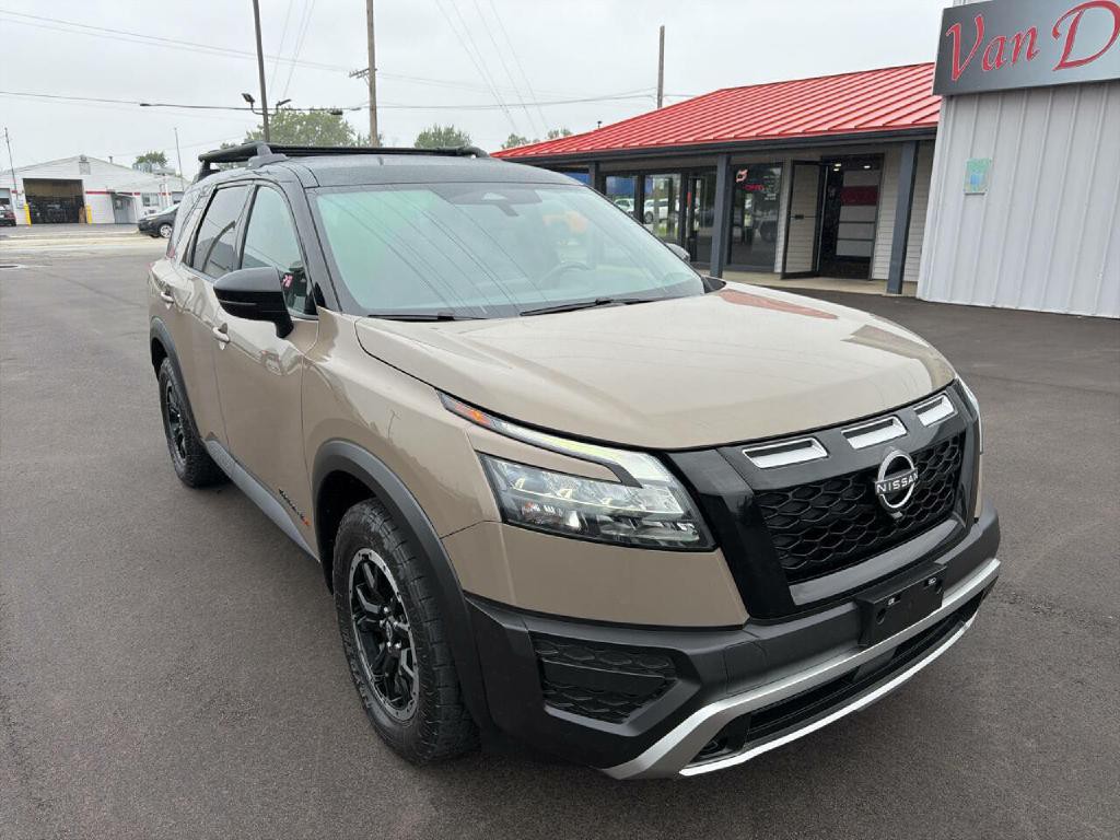 2023 Nissan Pathfinder Image 3