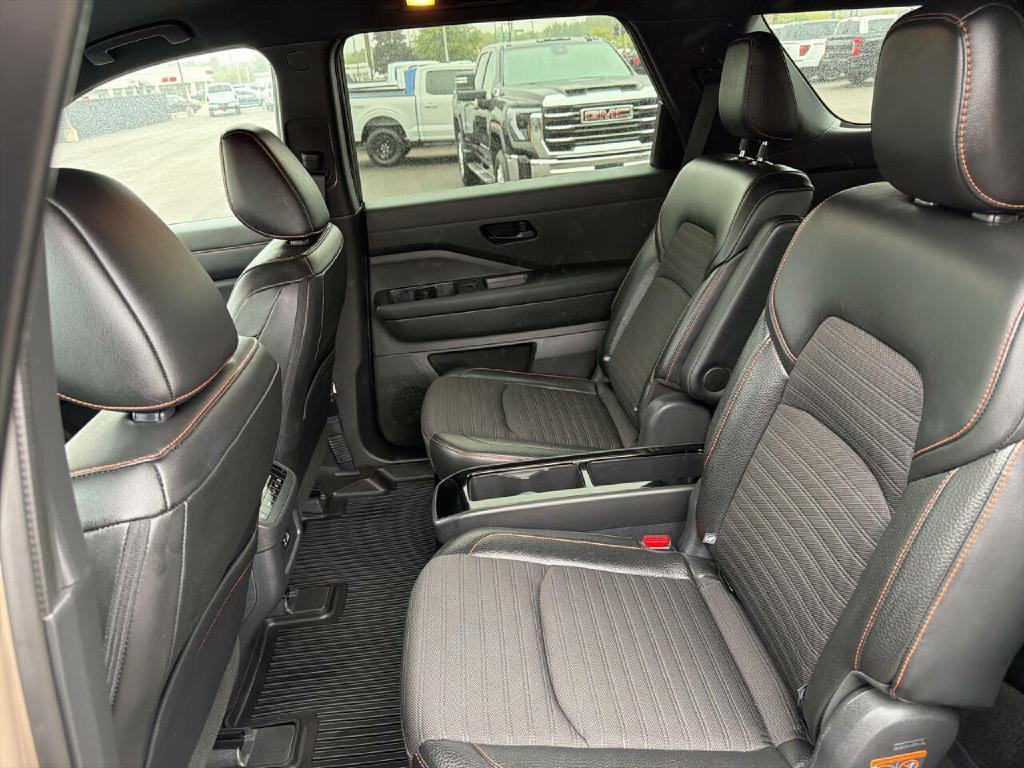 2023 Nissan Pathfinder Image 15