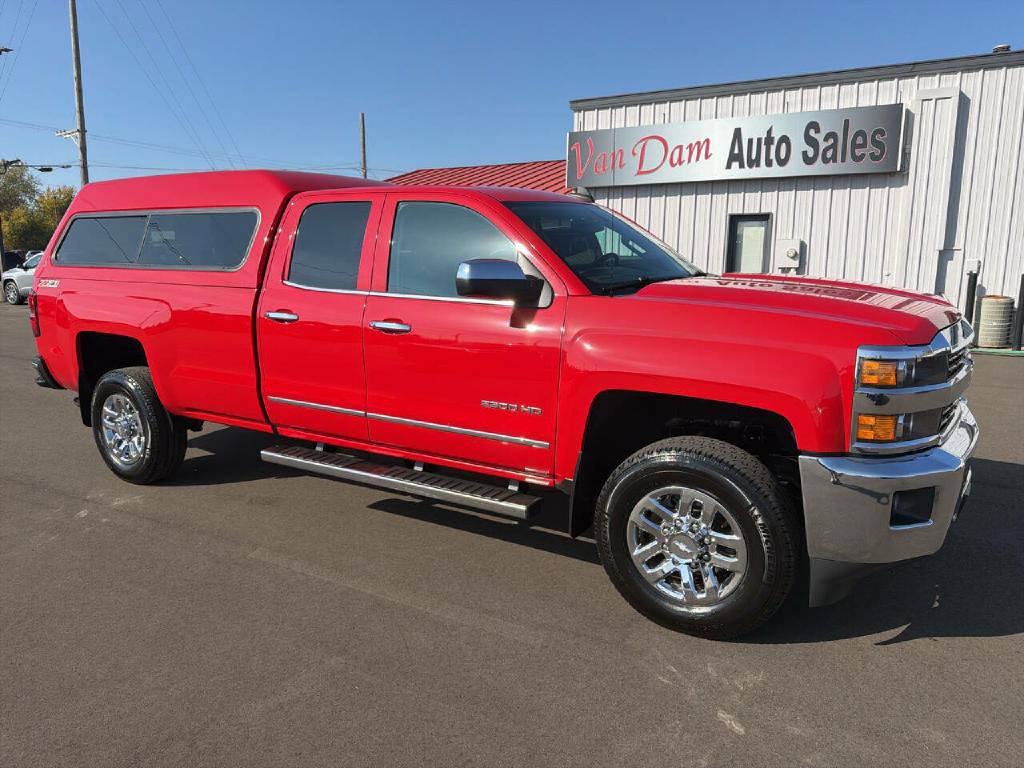 2015 Chevrolet Silverado 1500 Image 2