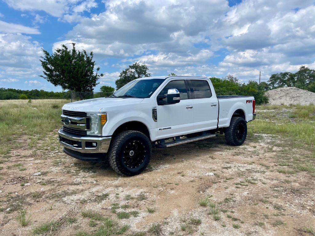 2017 Ford F-350 Image 1