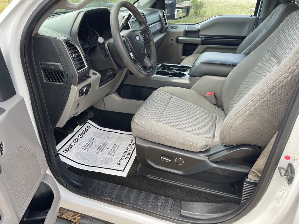 2017 Ford F-350 Image 9