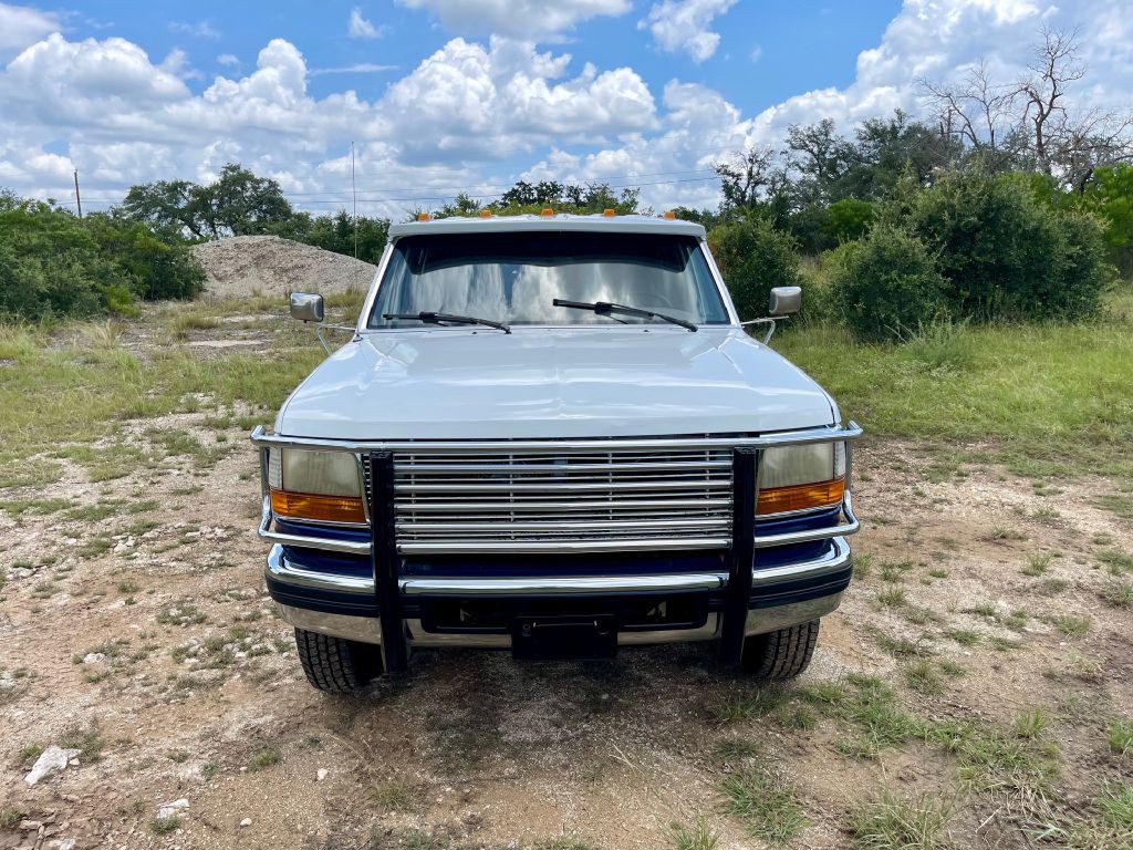 1995 Ford F-350 Image 2