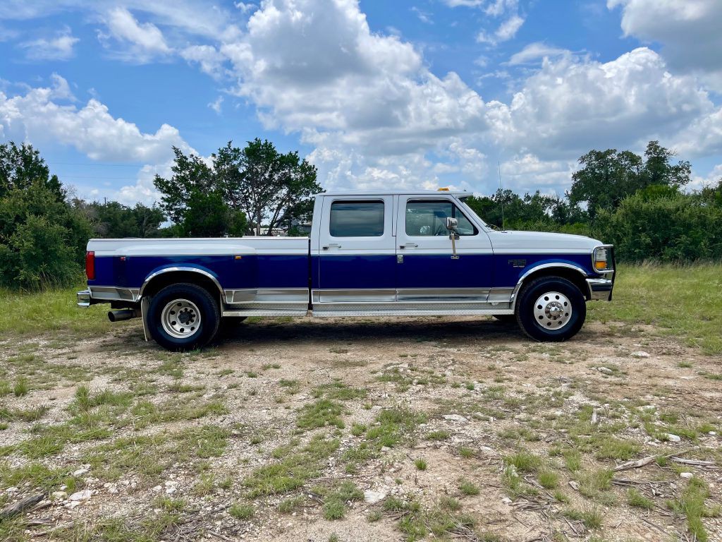 1995 Ford F-350 Image 4