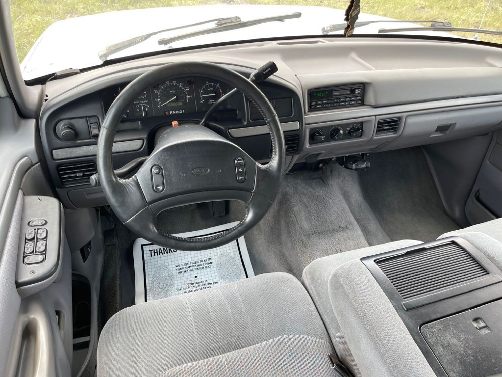 1995 Ford F-350 Image 10