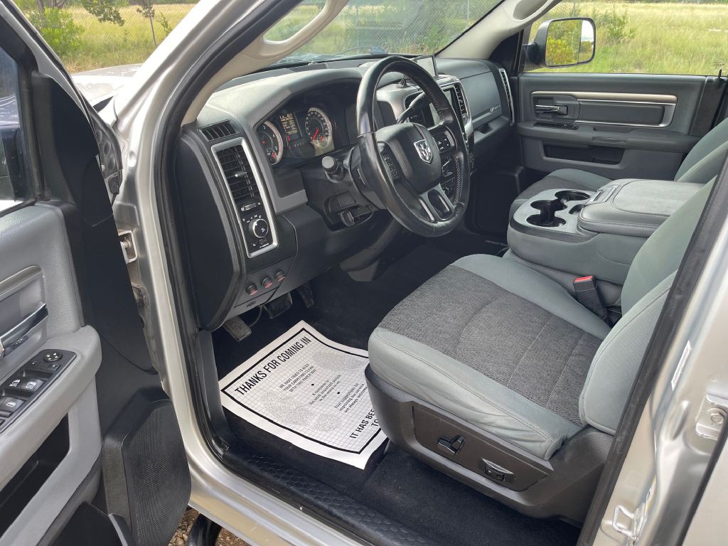 2016 RAM 3500 Image 9