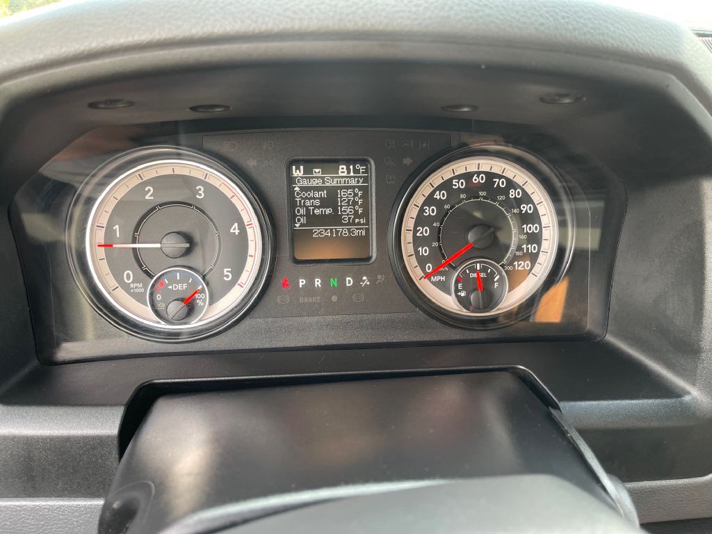 2016 RAM 3500 Image 14