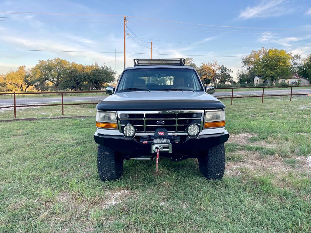 1996 Ford Bronco Image 2