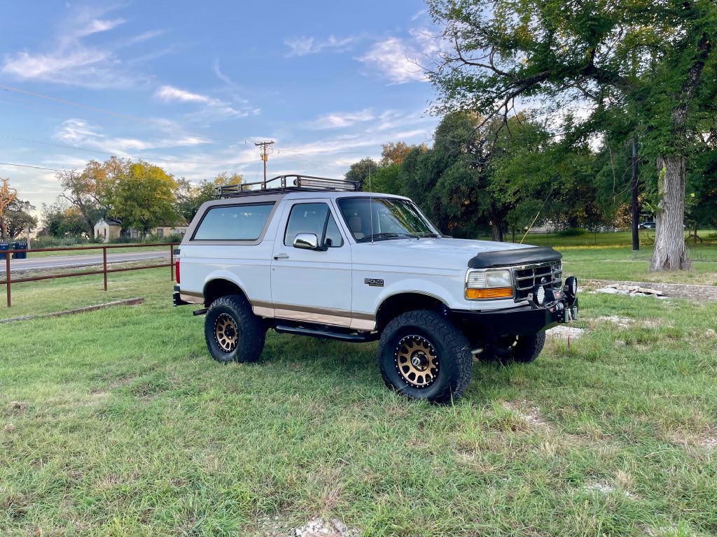 1996 Ford Bronco Image 3
