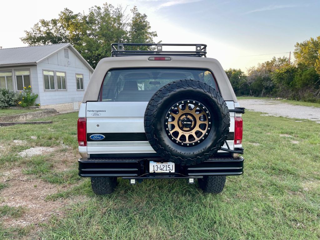 1996 Ford Bronco Image 8