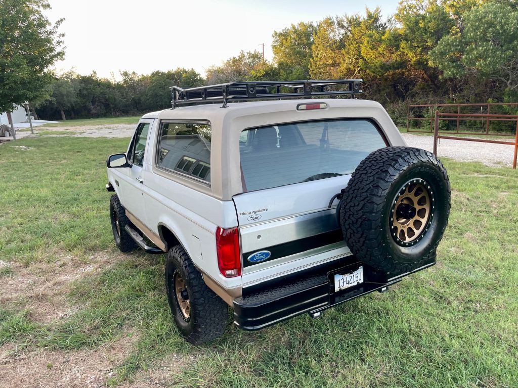 1996 Ford Bronco Image 9