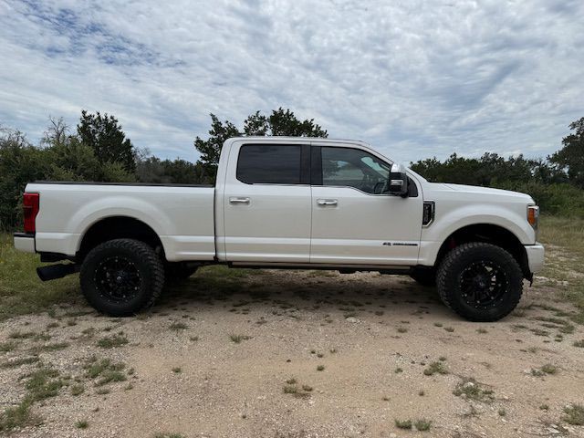 2017 Ford F-350 Image 4