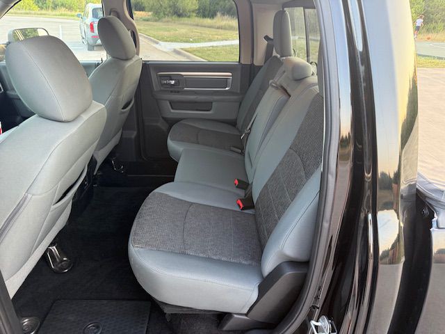 2014 RAM 3500 Image 9