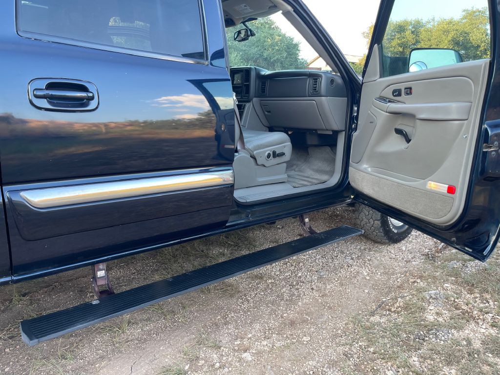 2004 GMC Yukon Image 14