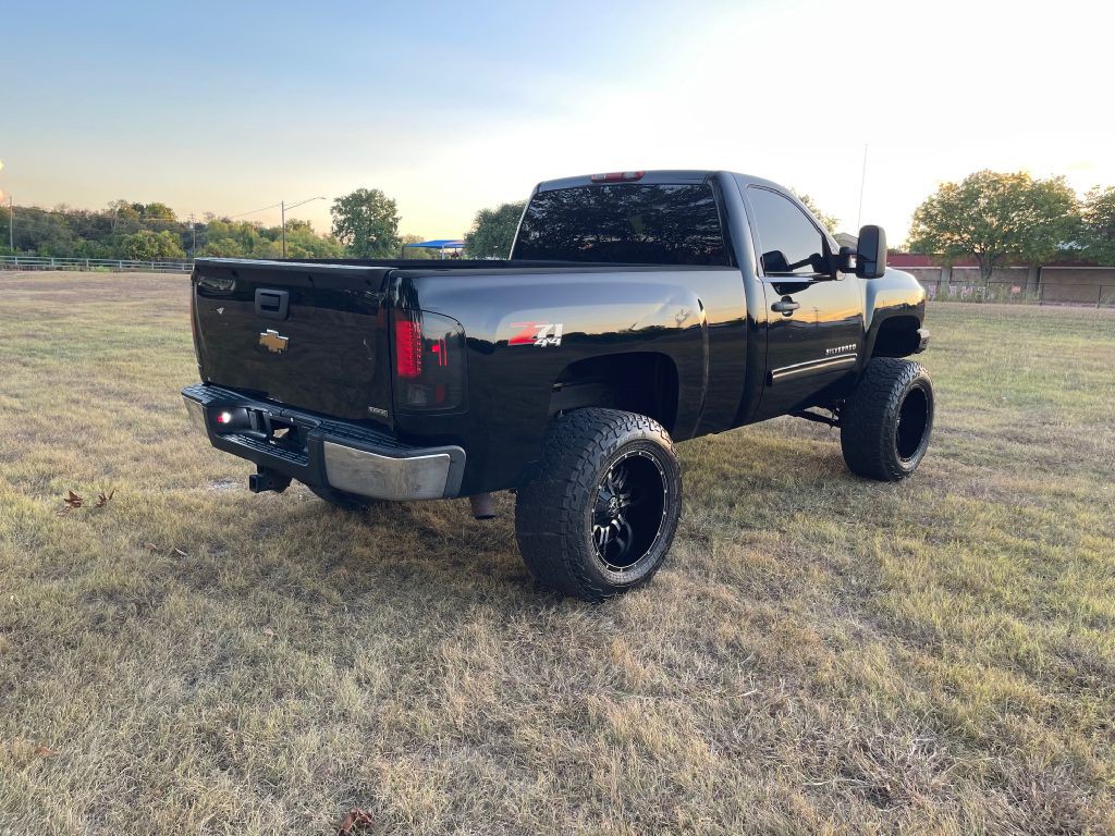 2010 Chevrolet Silverado 1500 Image 8