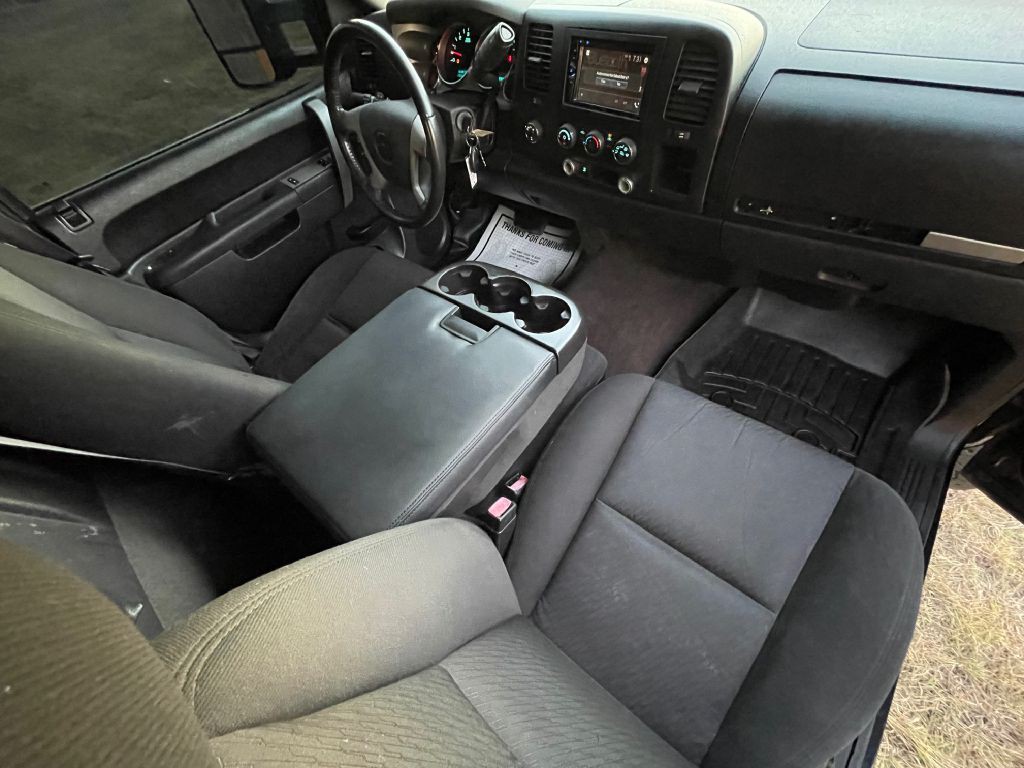 2010 Chevrolet Silverado 1500 Image 13