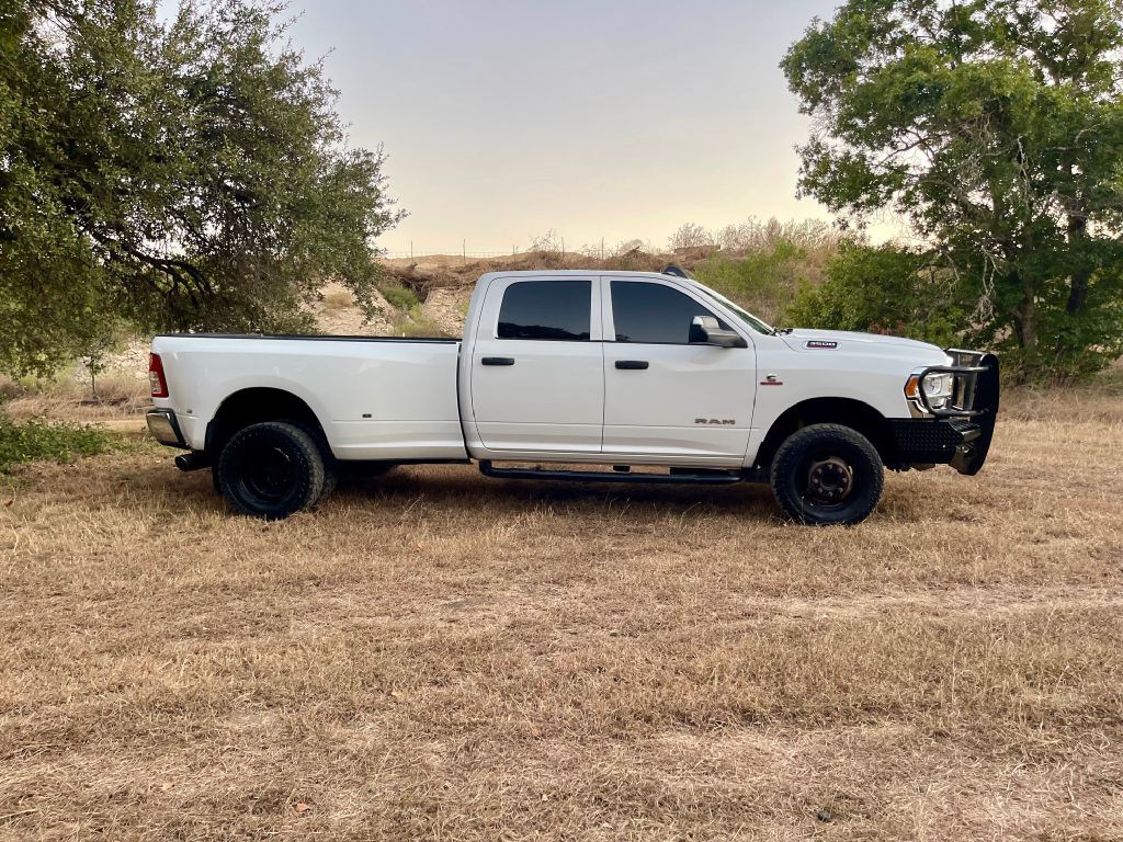 2019 RAM 3500 Image 4