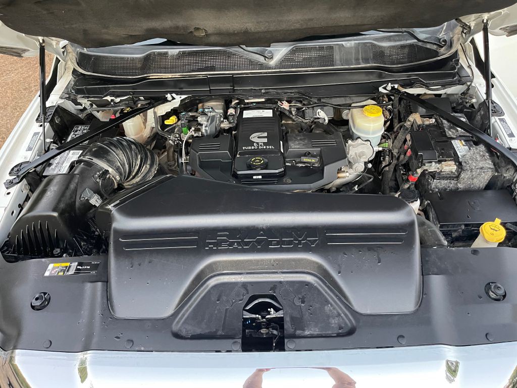 2019 RAM 3500 Image 9