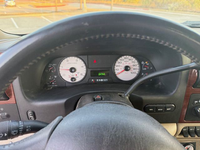 2005 Ford F-250 Image 21