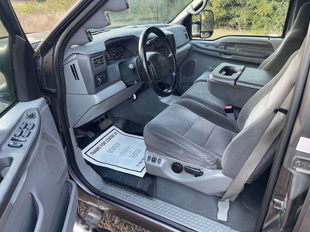 2002 Ford F-350 Image 9