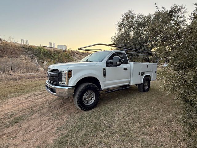 2019 Ford F-350 Image 1