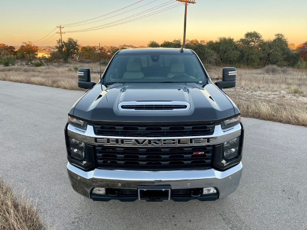 2020 Chevrolet Silverado 1500 Image 2