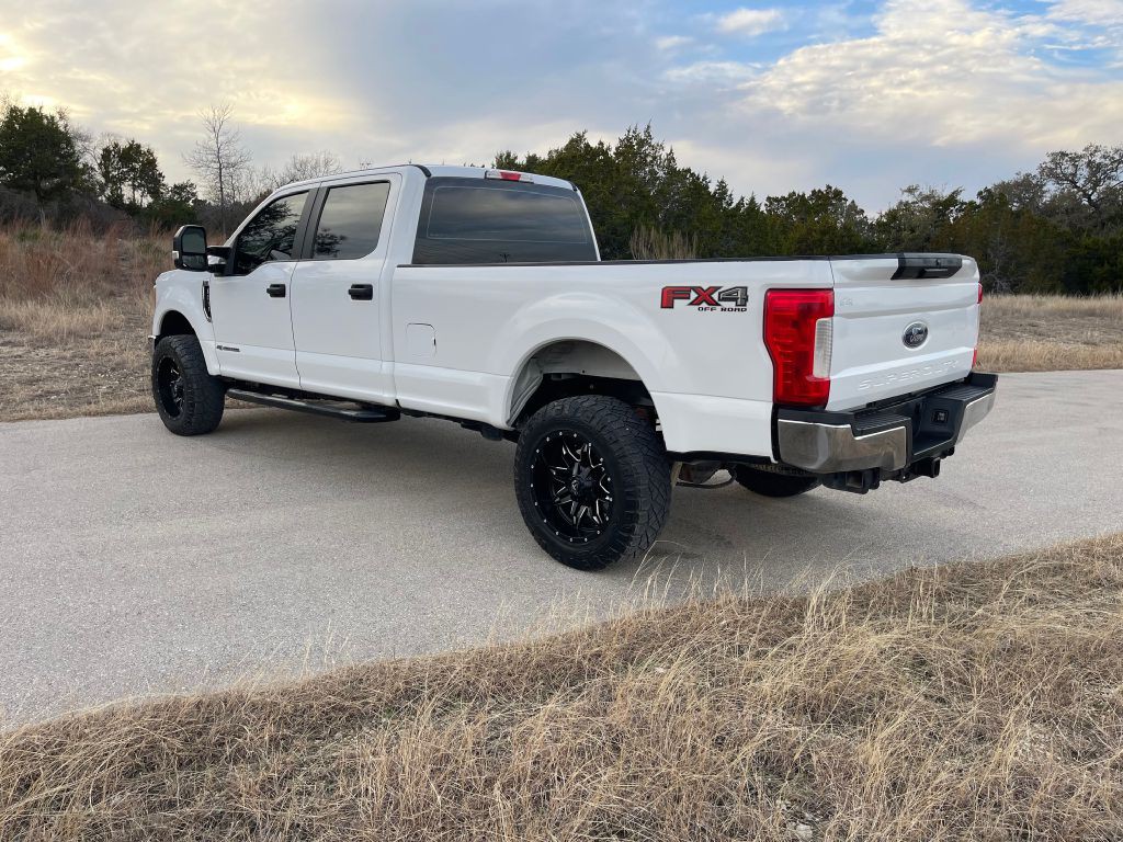 2017 Ford F-250 Image 6