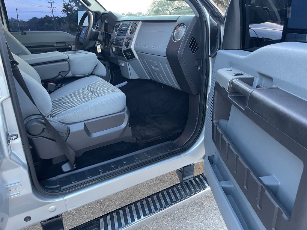 2015 Ford F-250 Image 10
