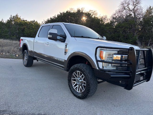 2017 Ford F-250 Image 3