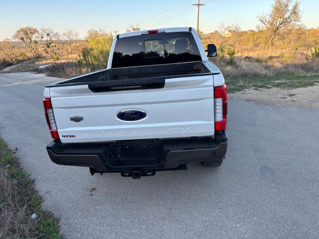 2017 Ford F-250 Image 6