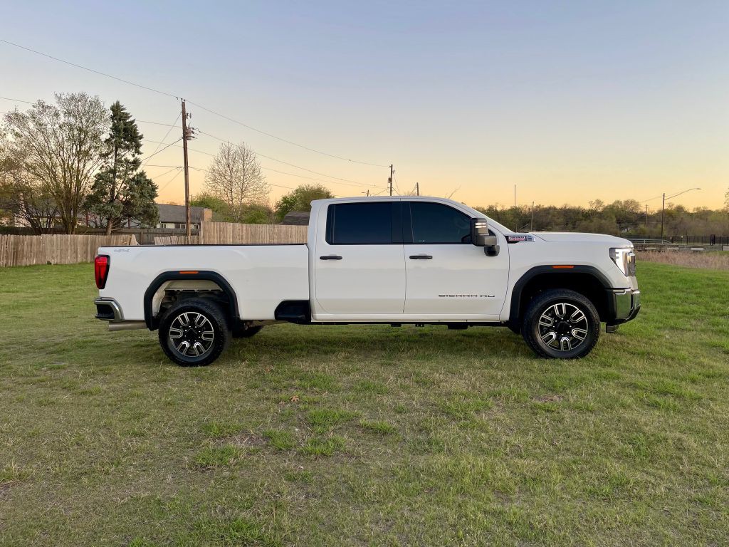 2024 GMC Sierra Image 4