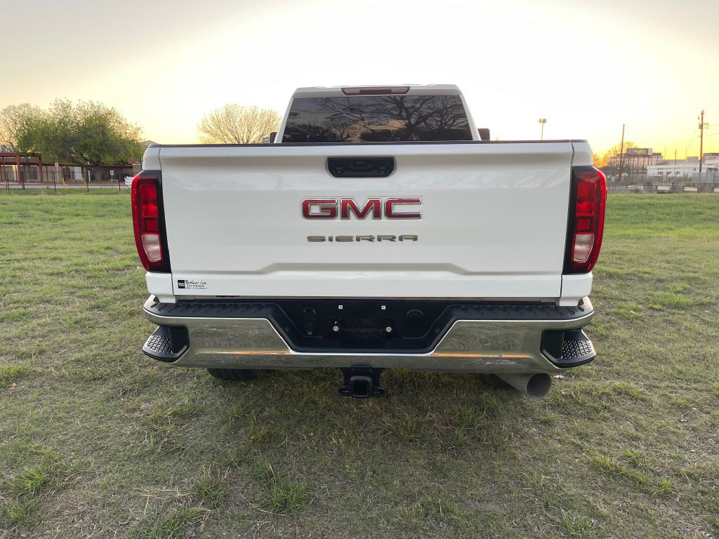 2024 GMC Sierra Image 6