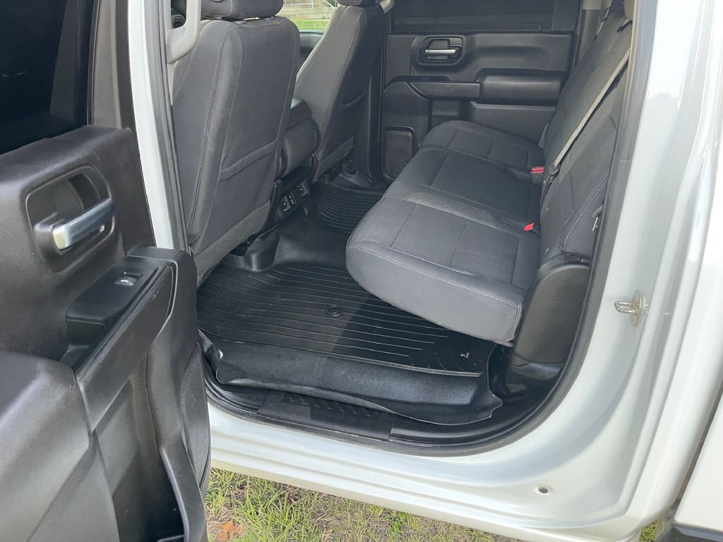 2024 GMC Sierra Image 13