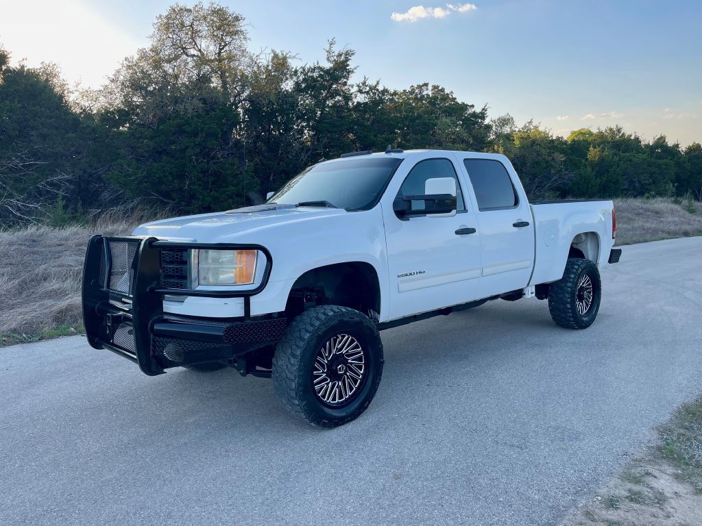 2011 GMC Sierra Image 1