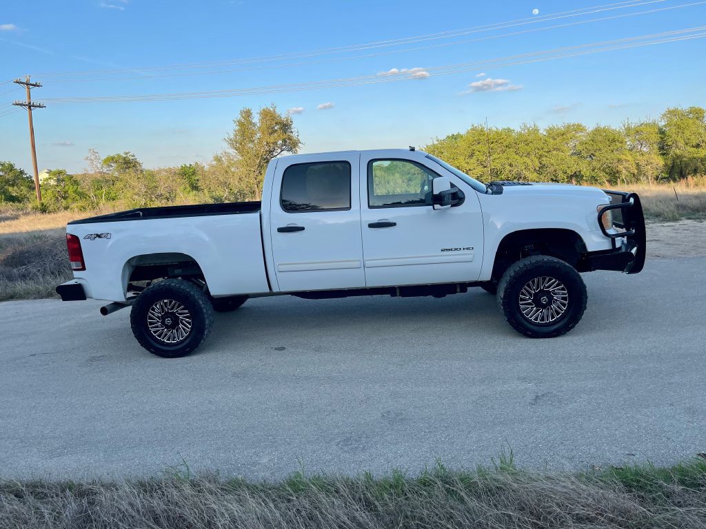 2011 GMC Sierra Image 4