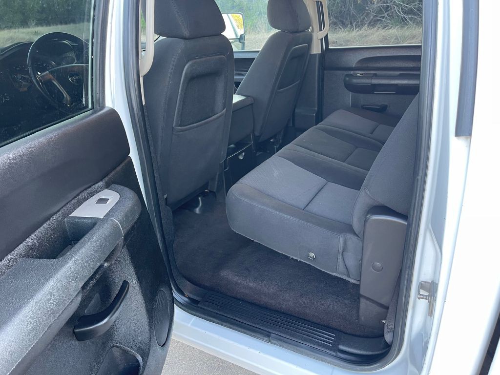 2011 GMC Sierra Image 13