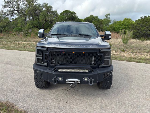 2017 Ford F-250 Image 2