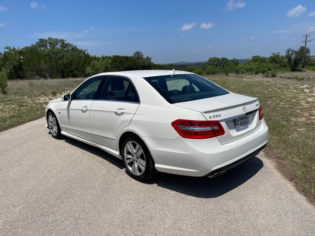2012 Mercedes-Benz E-Class Image 3