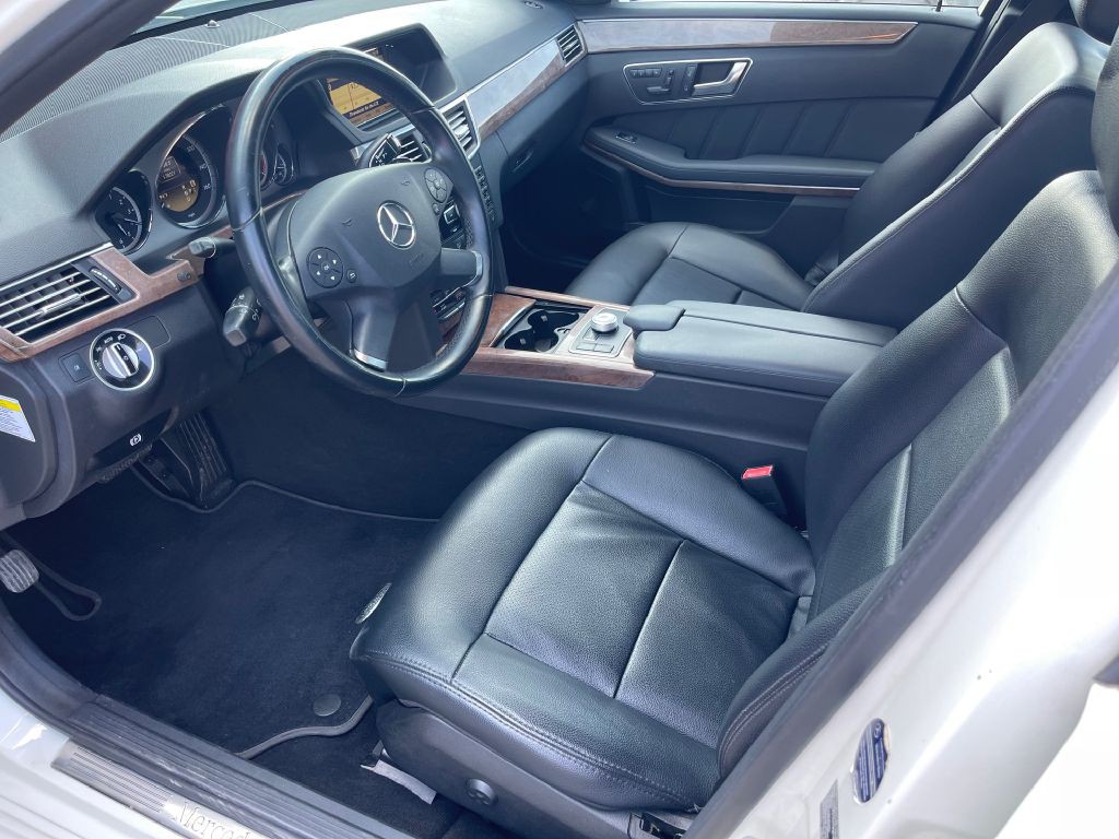 2012 Mercedes-Benz E-Class Image 8