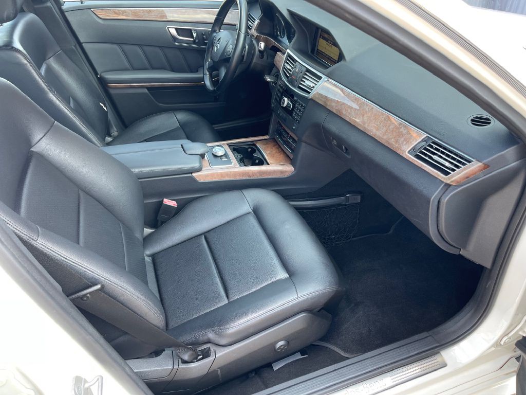 2012 Mercedes-Benz E-Class Image 10