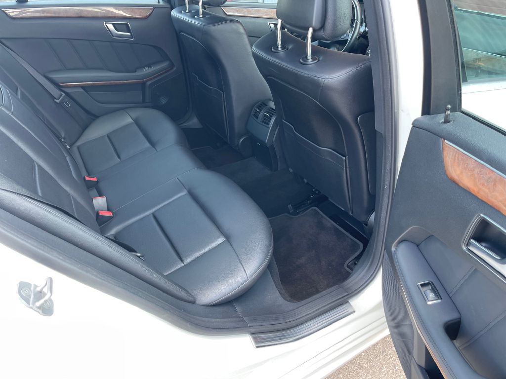 2012 Mercedes-Benz E-Class Image 12