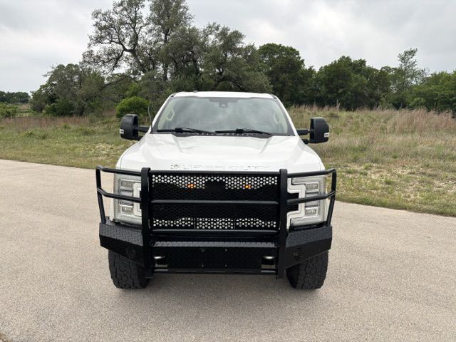 2017 Ford F-250 Image 2