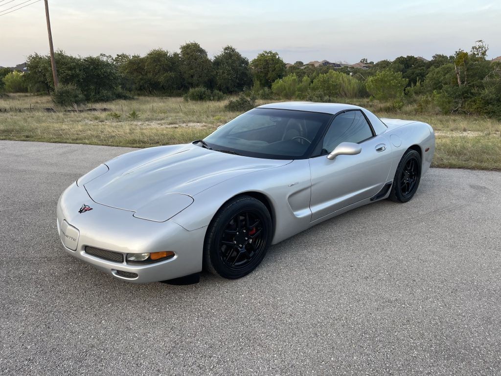 2001 Chevrolet Corvette Image 1