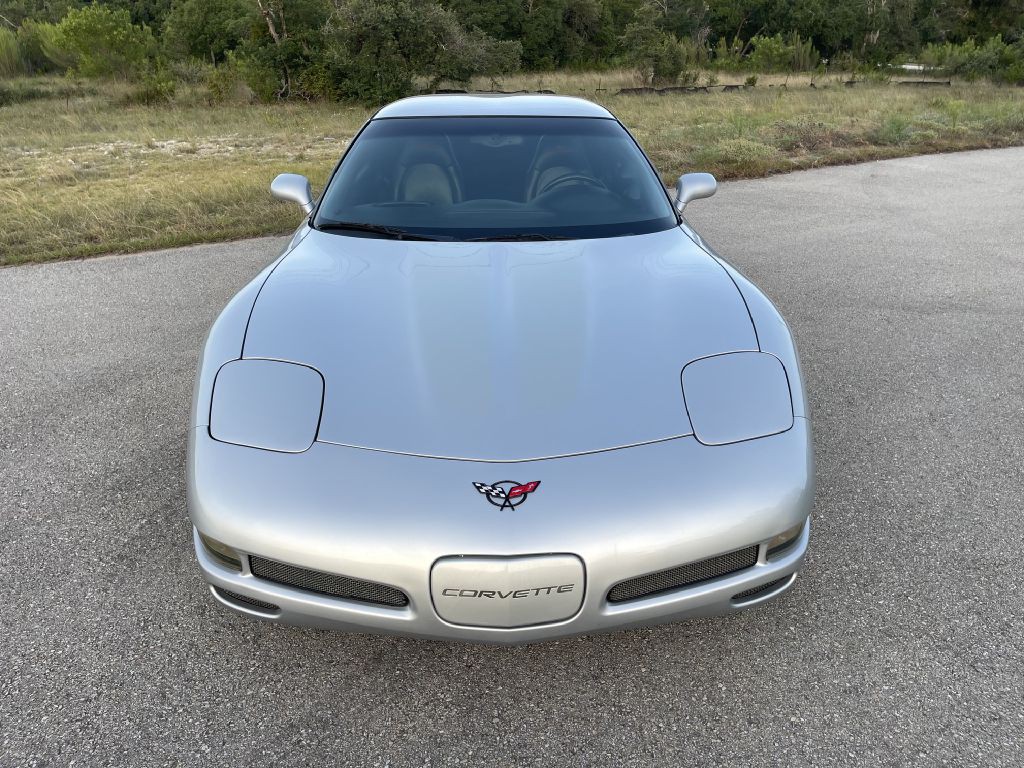 2001 Chevrolet Corvette Image 2