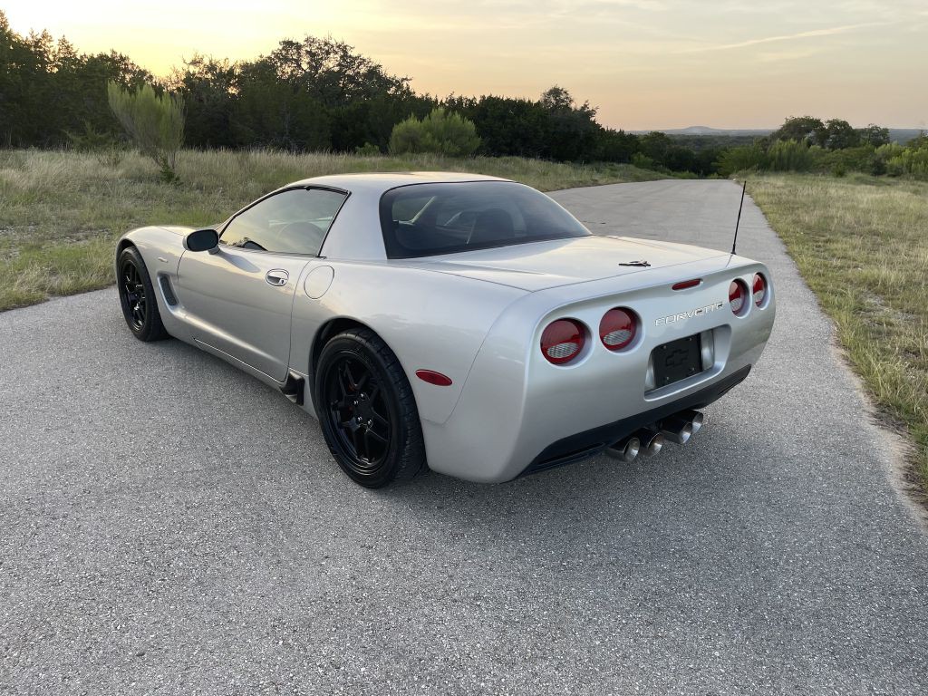 2001 Chevrolet Corvette Image 4