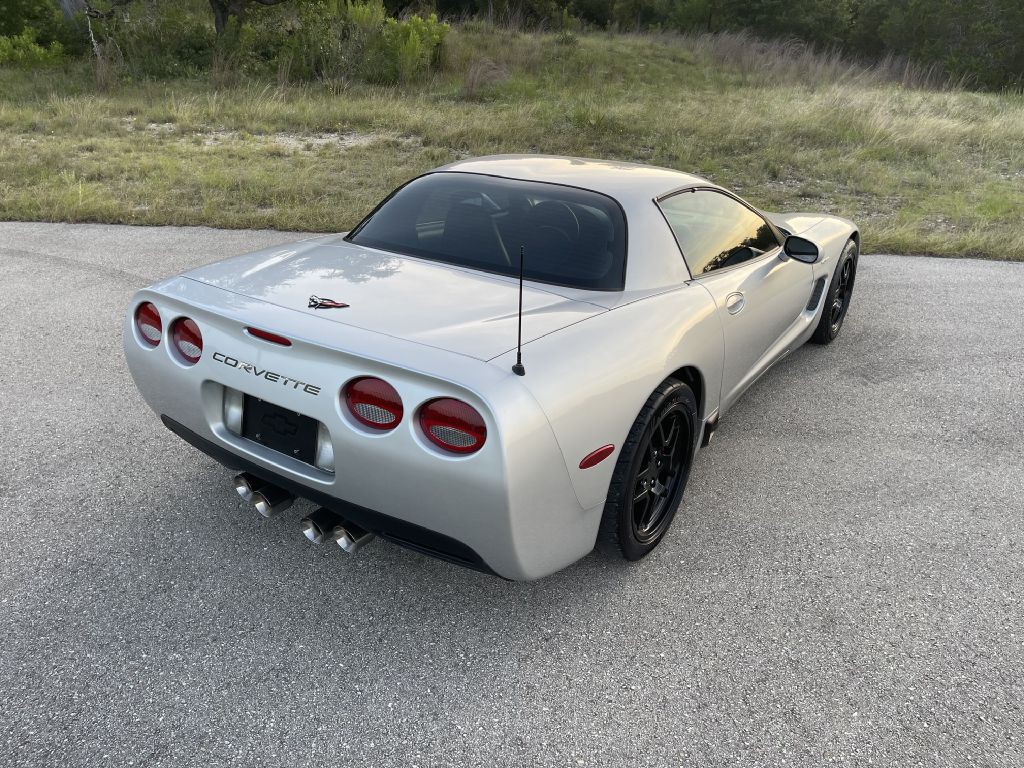 2001 Chevrolet Corvette Image 5