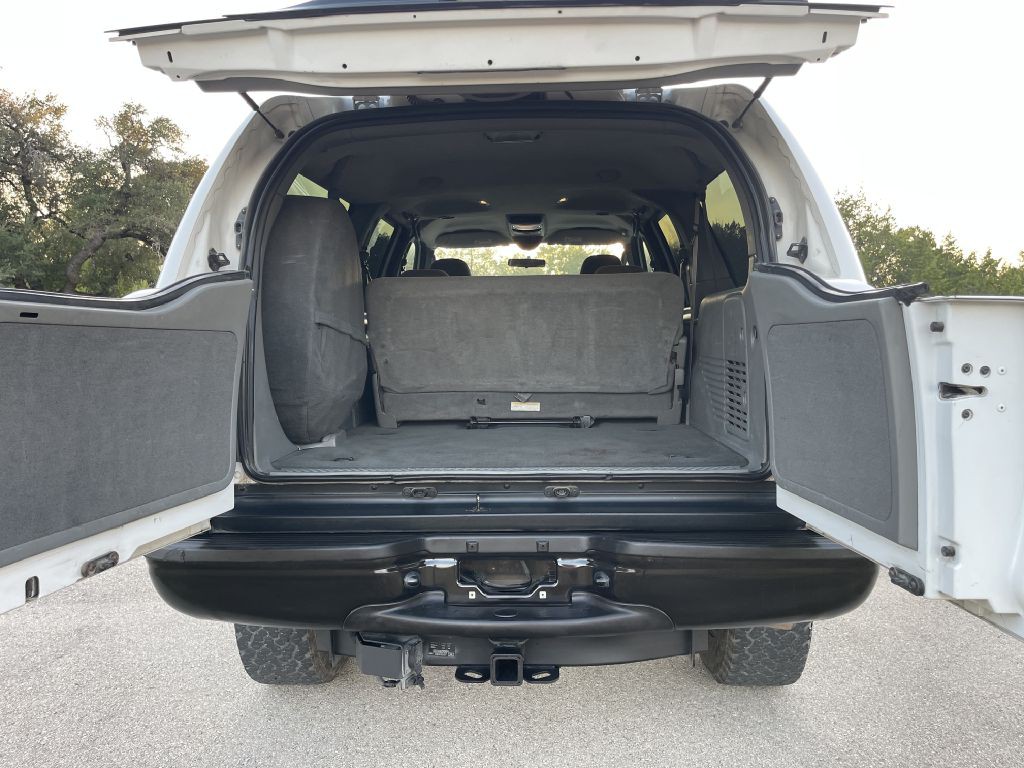 2004 Ford Excursion Image 16